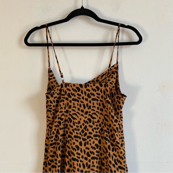 Misguided cowl neck leopard print midi dress - Picture 8 of 12